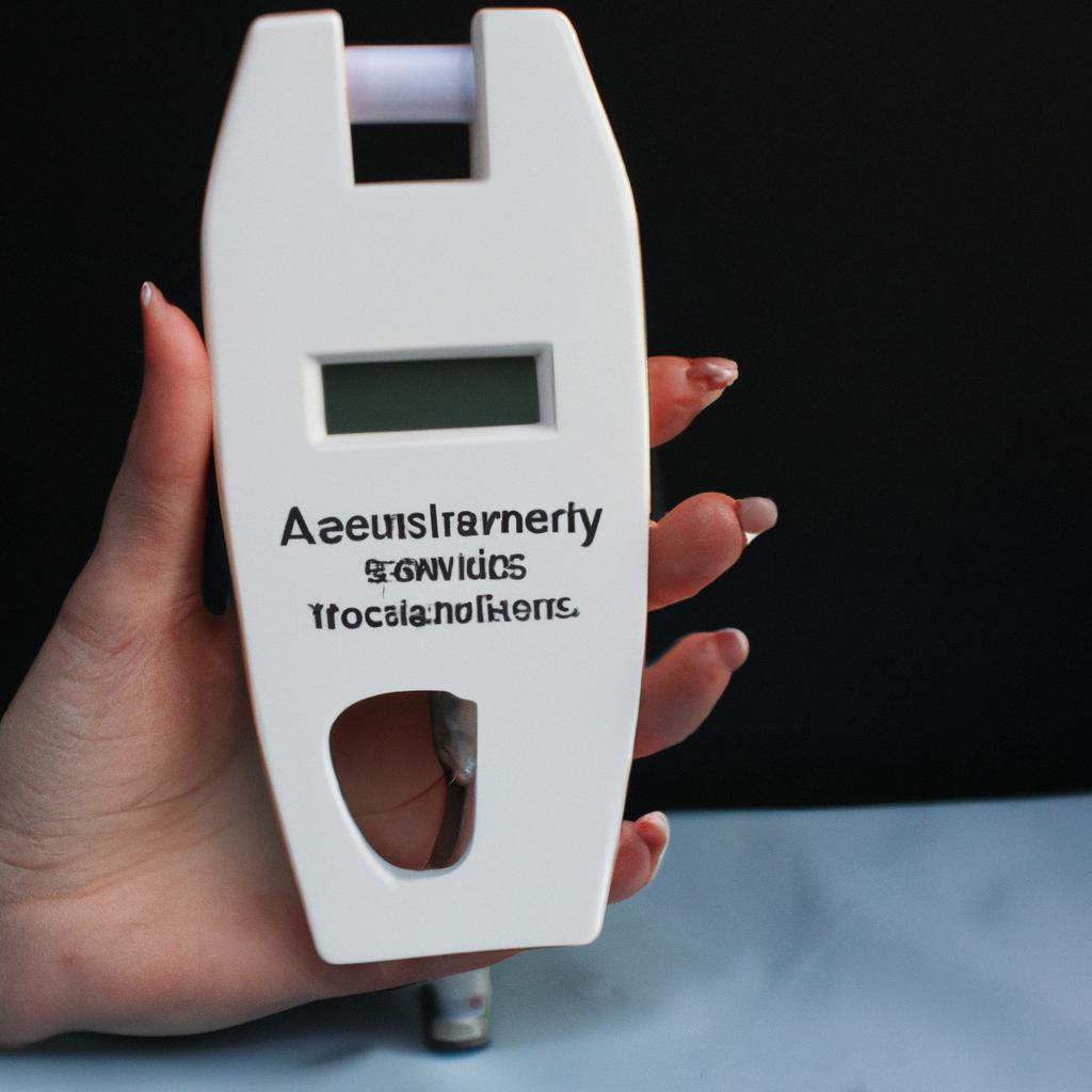 Person holding pain assessment tool